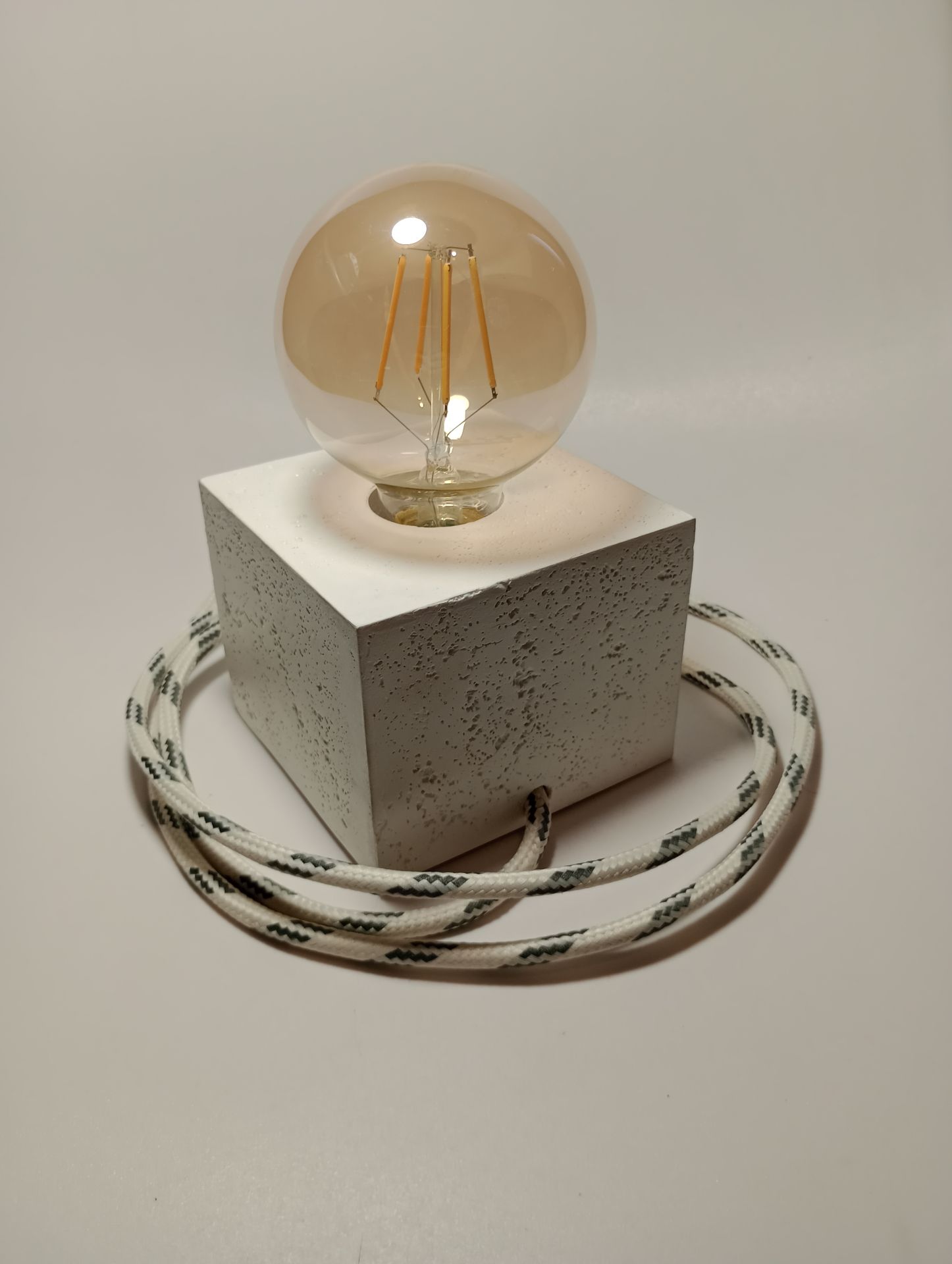 impresion 3d lampara diseño gris derechos reservados maria serra